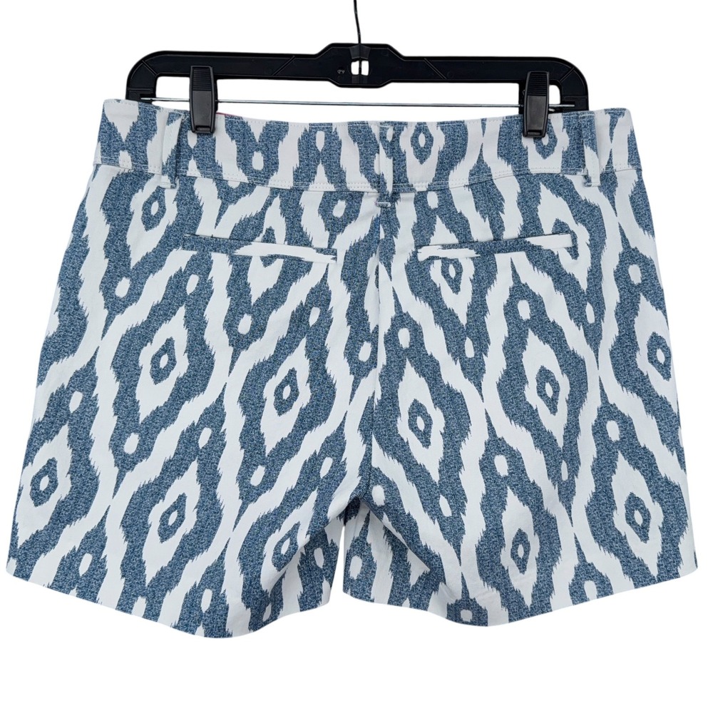 Isaac Mizrahi New York Blue White Ikat Diamond Print Shorts Womens 6 Stretch - Picture 2 of 7